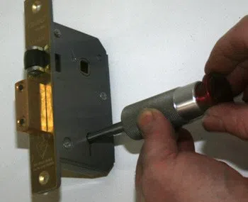 McKinney Locksmith Service McKinney, TX 972-512-6351 - 1a-Changing-Locks